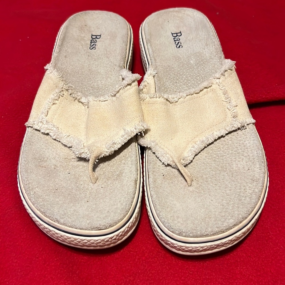 Bass thong sandals